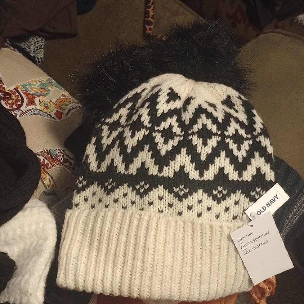 Old Navy Black and White Patterned Beanie